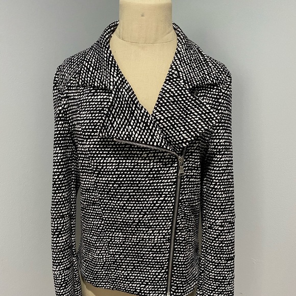 Black and White Express Jacket - Picture 2 of 4